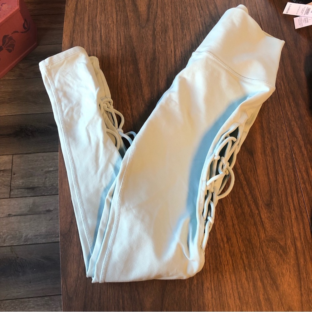 Alo Leggings